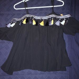 Off the shoulder Tularosa Top Small